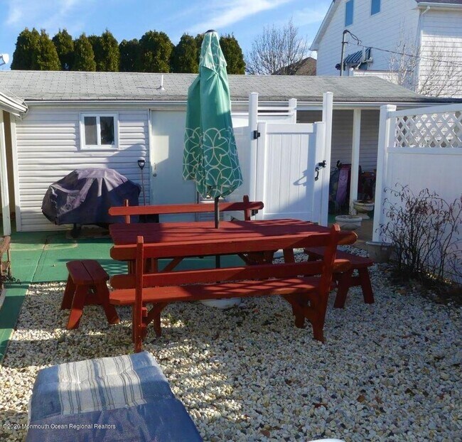 Photo - 204 5th Ave House
