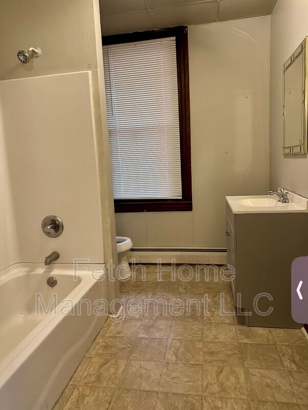 Photo - 816 Church St