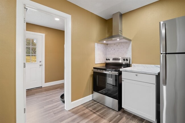 Photo - 38210 Green Willow St