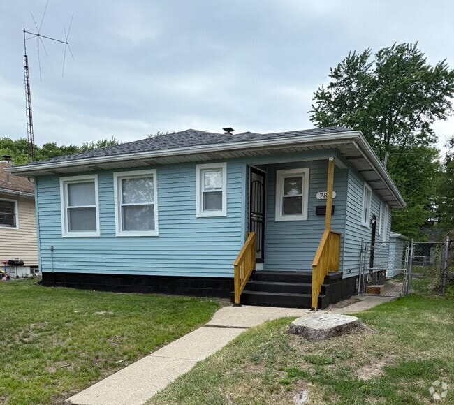 Building Photo - 782 Hovey St Rental