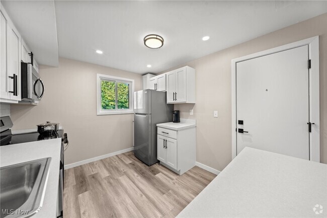 Building Photo - 21044 Southbend Cir Unit 1 Rental