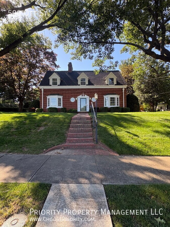Photo - 500 Ott St