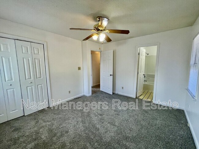 Photo - 1929 Crestview Dr