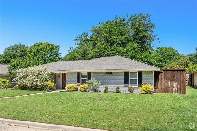 Building Photo - 3945 Clubway Ln Rental