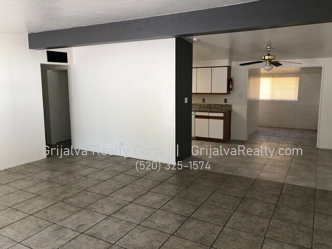 1415 E Lester St Unit 01