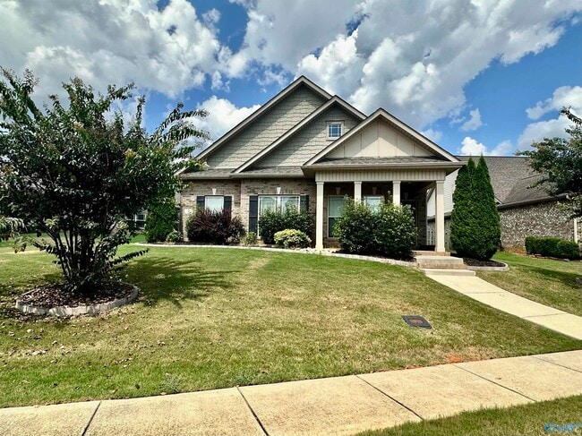 Photo - 9 Leyland Dr SW