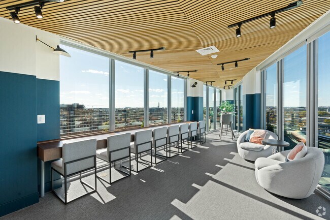 Rooftop Clubroom
