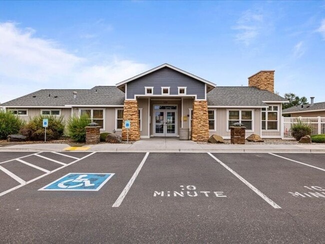 6305F Chapel Hill Blvd Unit F201