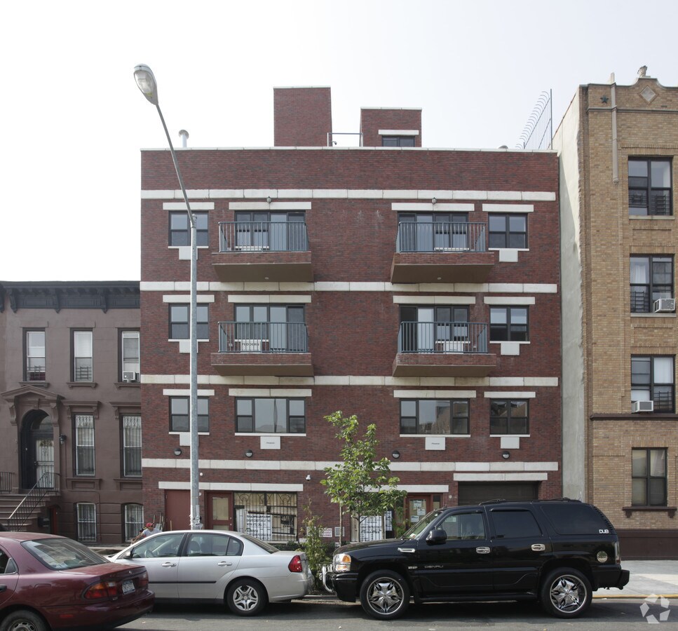 Photo - 104 Pulaski St