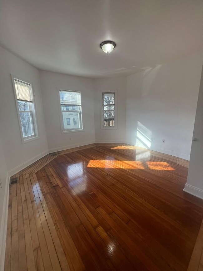 Photo - Washington Investment LLC Unit 227-3F