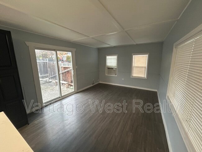 Photo - 2417 Apollo Rd