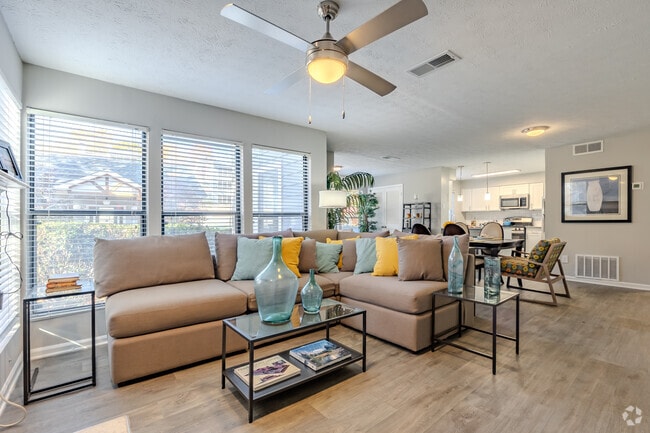 2BR, 2BA - 1230SF