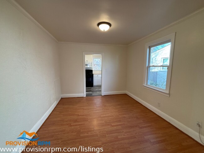 Photo - 302 3rd Ave SE
