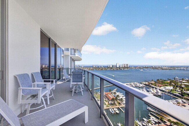 220 Lake Shore Dr Unit 1907