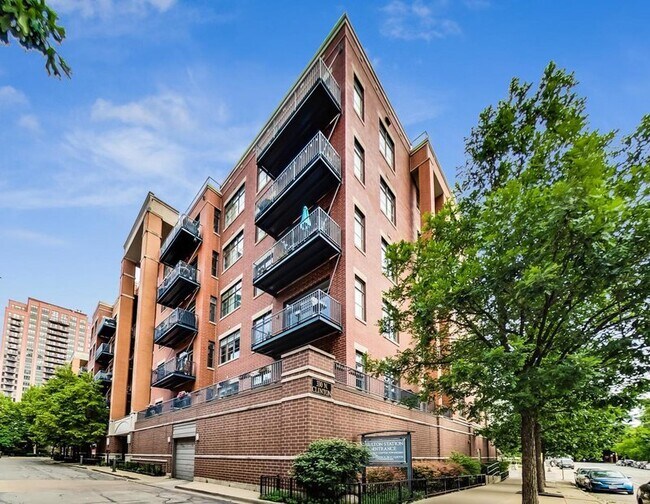 Photo - 330 N Clinton St Unit 407