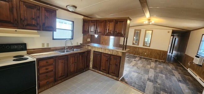 Photo - Cozy 2 Bedroom, 1 Bathroom Rental Home Unit Lot 2