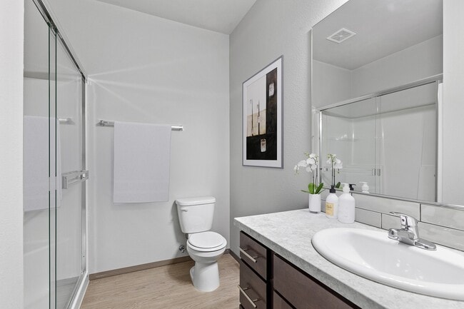 Broadway190-17_STAGED - Broadway 190