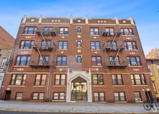 Building Photo - 179 Manhattan Ave Unit 3B Rental