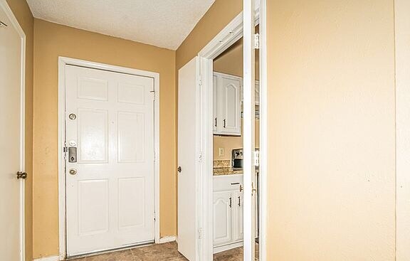 Photo - 505 San Carlos Dr