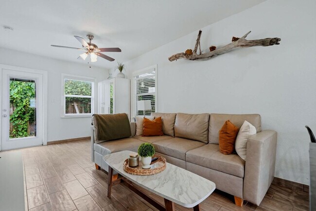 Photo - 621 Hibiscus St Unit SI ID1605843P
