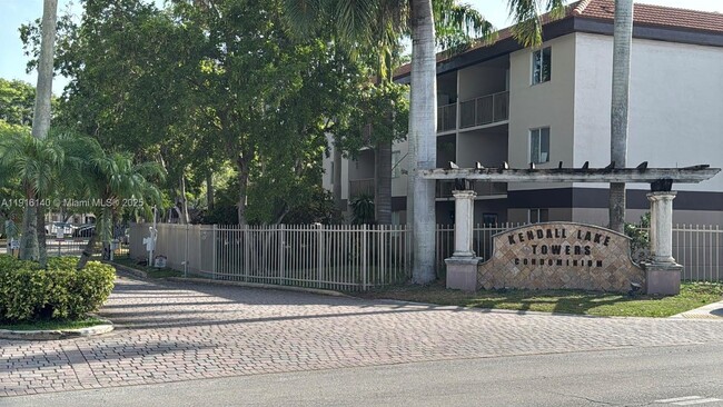 Building Photo - 15241 SW 80th St Unit 207