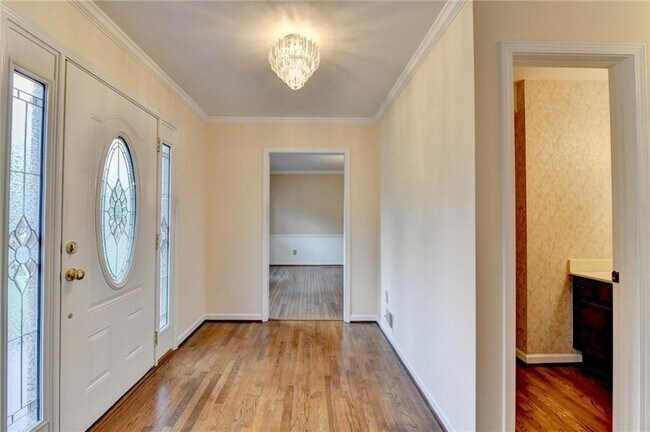 Photo - 478 Guilford Cir