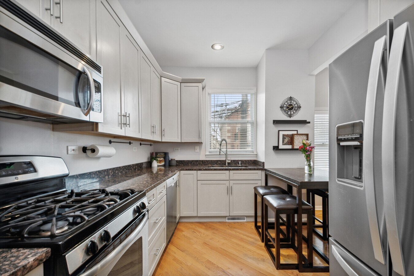 Photo - 3250 N Lakewood Ave Condo Unit 1