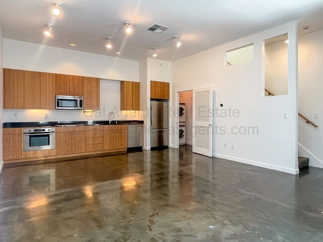 Photo - 4 Ealing Ln Townhome