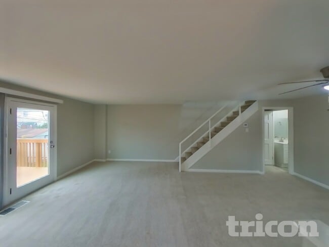 Photo - 137 Crum Creek Dr