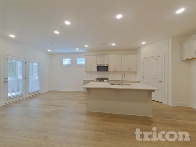 Photo - 45 Mayhaw Pt