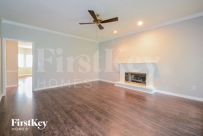 Photo - 516 Olde Towne Ln