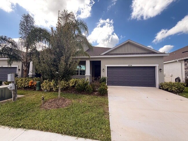 Building Photo - Elegant 2 bed, 2 bath Villa in BridgeWate...