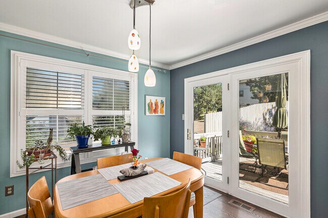 Photo - 705 Grey Eagle Cir N