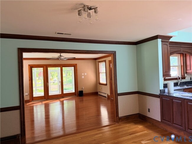 Photo - 5970 Springfield Rd