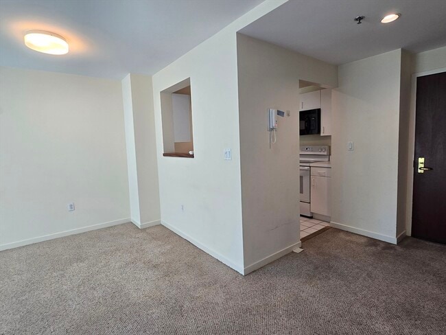 Photo - 950 Massachusetts Ave Unit 314