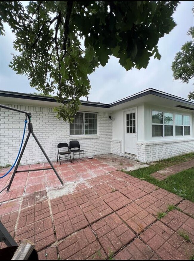 Photo - 6265 Highway 75