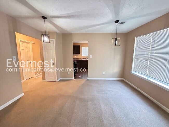 Photo - 6607 Ivy Log Dr SW