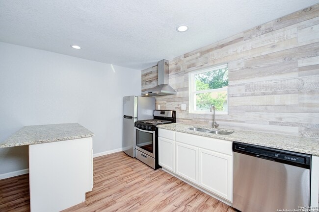 218 Natalen Ave