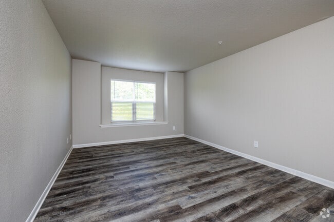 3BR, 2BA - 1,000SF - Living Room