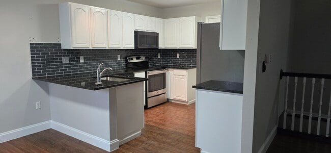 Photo - 1708 Apple Ln