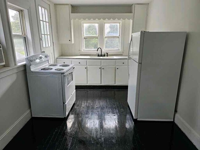 Photo - 128 Rowan Mill Rd Unit C