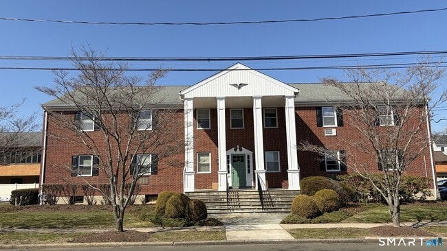 Building Photo - 261 Millard St Unit 5B