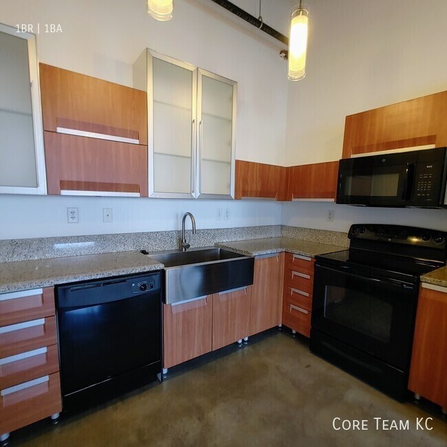 Photo - 382 W 22nd St Unit 402