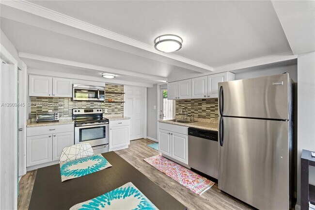 Photo - 2618 Monroe St Unidad B