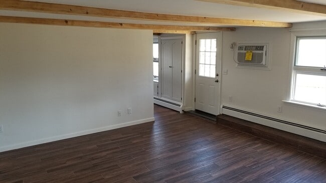 Photo - 300-302 Pleasant St Unit 3
