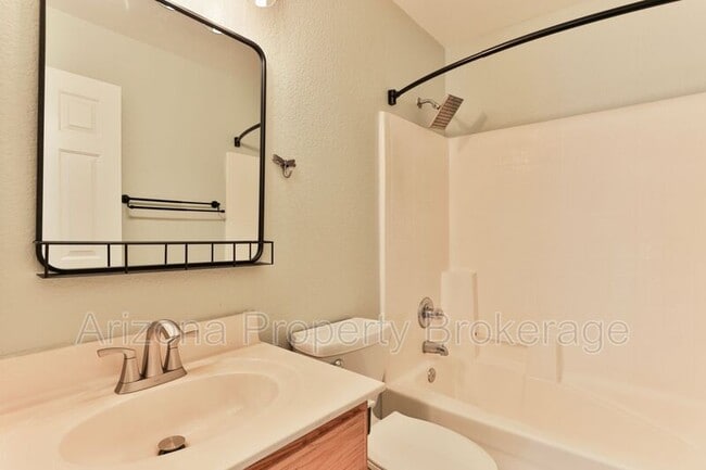 Photo - 1885 E Palomino Dr