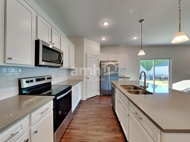 Photo - 5223 Blue Mountain Dr