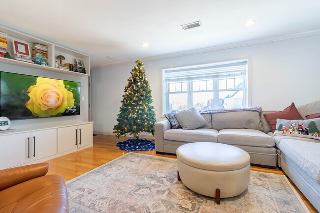 Photo - 221 Neponset Ave Unidad #2