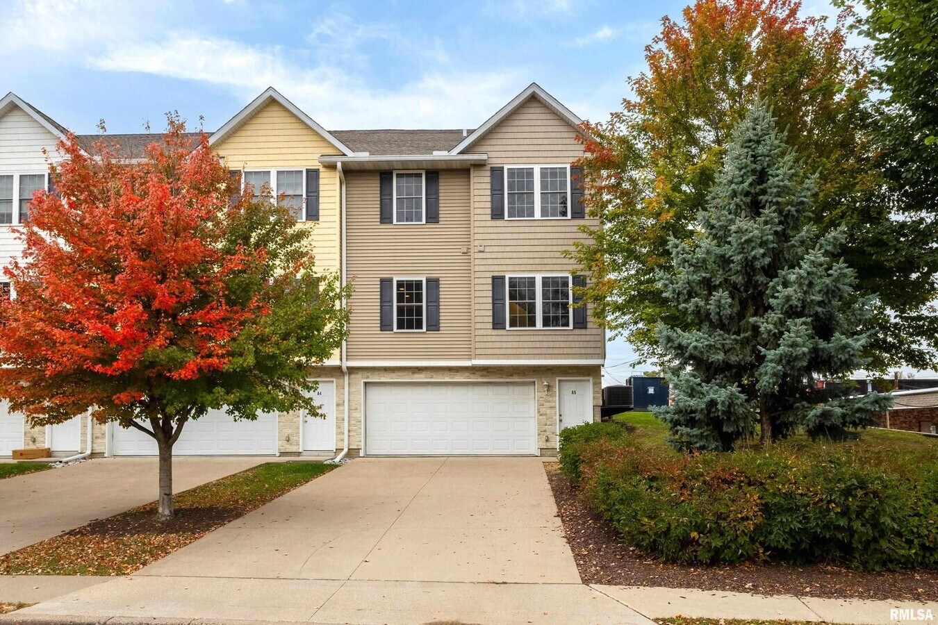 Photo - 320 E 29th St