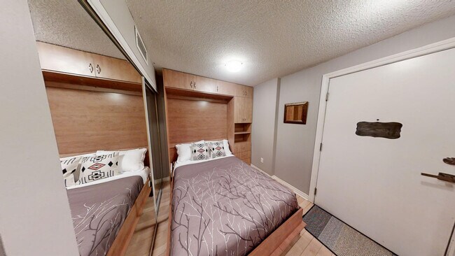 250 Wellington St W Unit SI FL1-ID1030918P